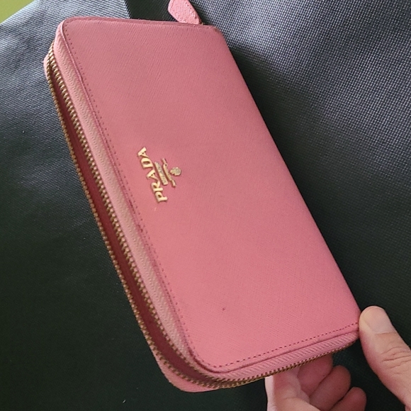 Pink Prada wallet - Picture 5 of 7